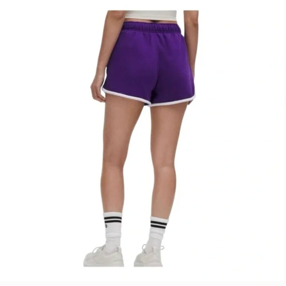 NWT Lululemon Scuba MR Oversized Short College Purple Light Ivory Size M - Picture 2 of 5